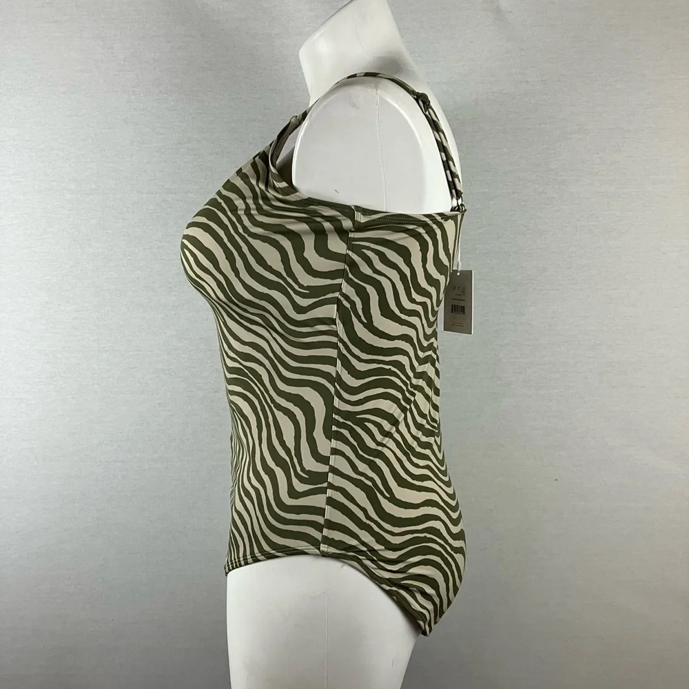The Amalfi One Piece by Andie - Picture 2 of 14